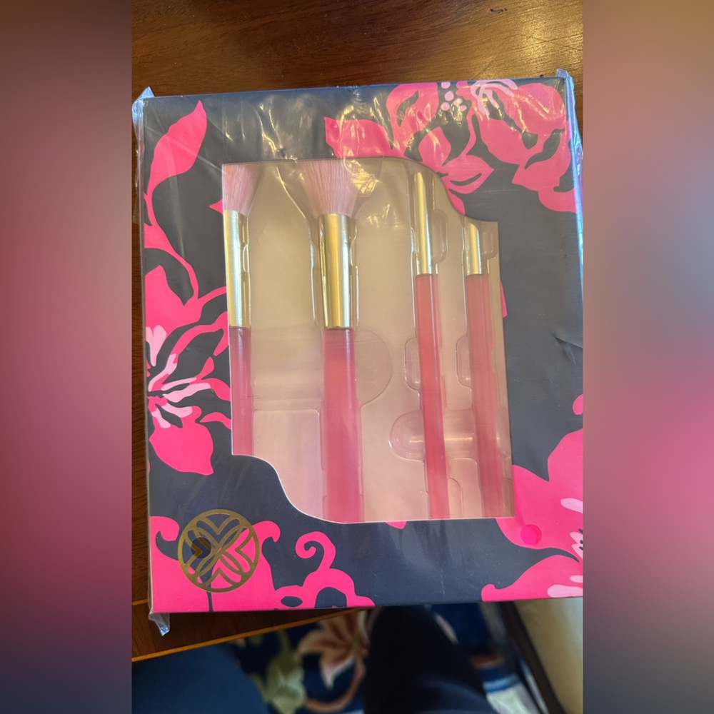Lilly Pulitzer Makeup Brushes